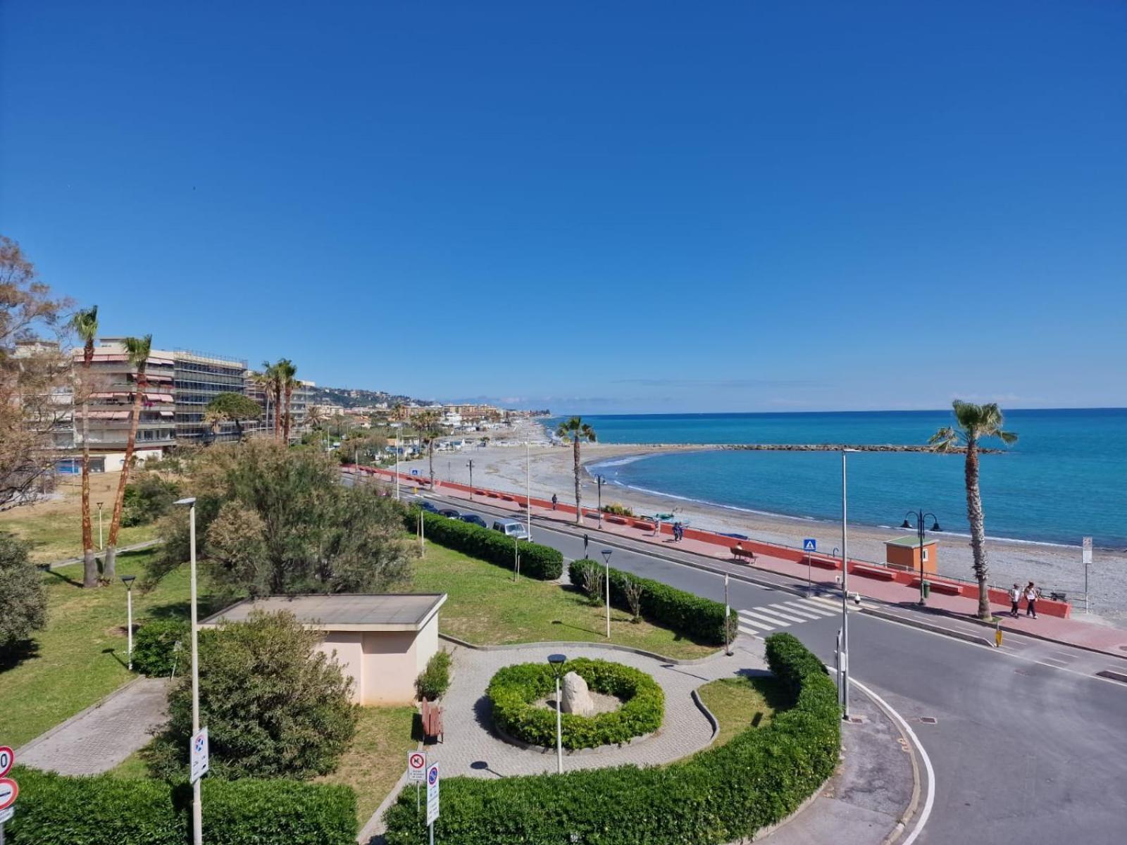 Laguna Blu Ventimiglia Buitenkant foto